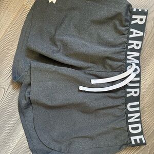 Under Armour girls Gray Shorts